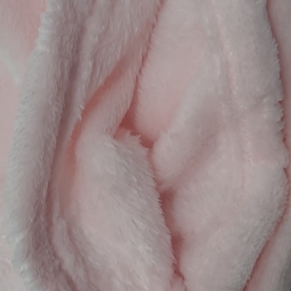 Rock a bye Baby Embossed baby blanket 75cmx90cm new no tags - Picture 4 of 4